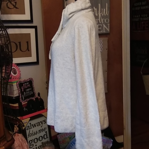 LOFT SUPER SOFT TURTLE NECK DRAWSTRING SWEATER - Picture 3 of 4